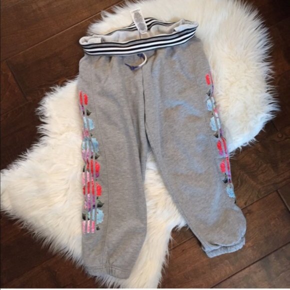 NEW! Adidas adiGirl Floral Fleece Joggers RARE! - Picture 5 of 5